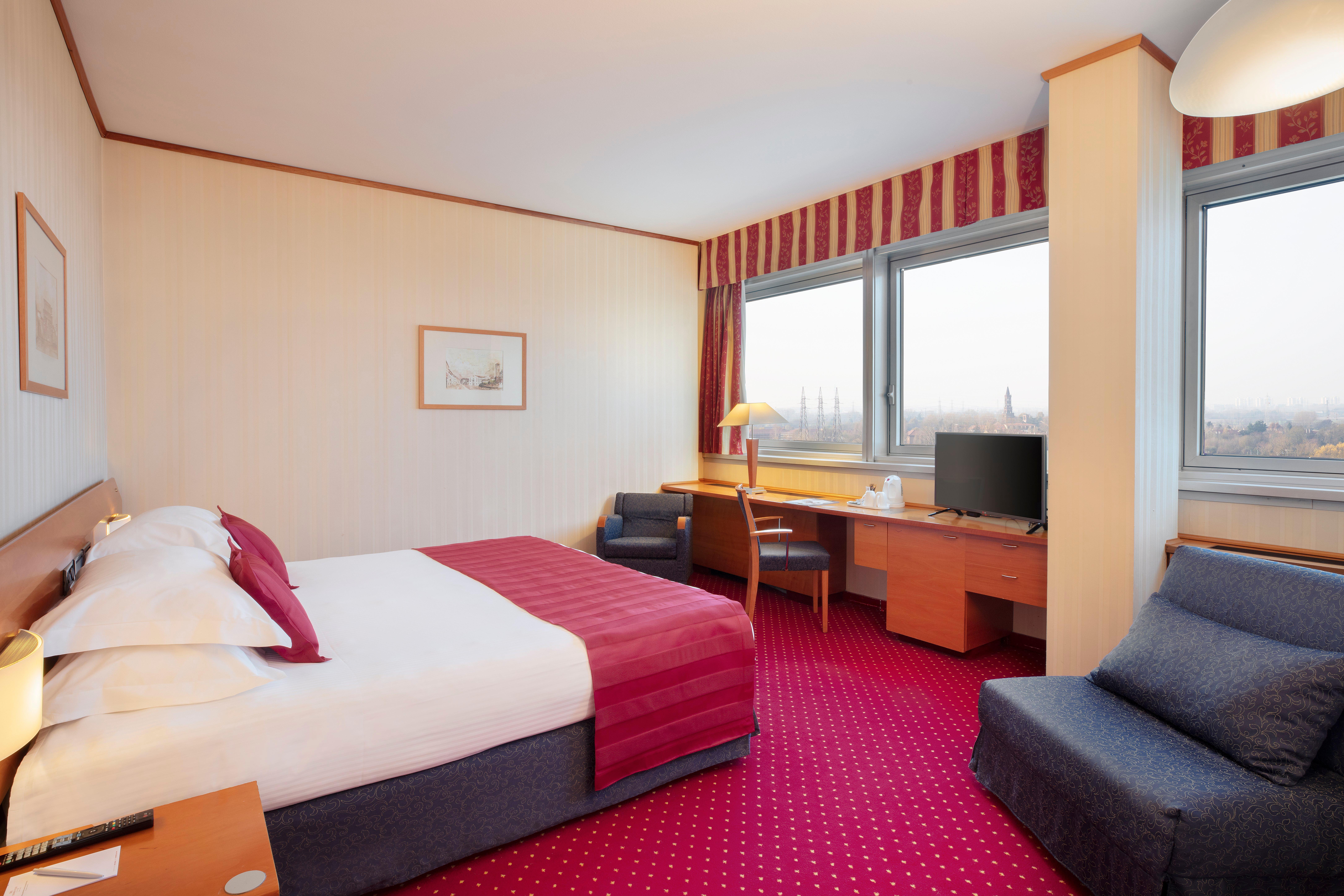 Отель Crowne Plaza Milan Linate By Ihg Сан-Донато-Миланезе Экстерьер фото