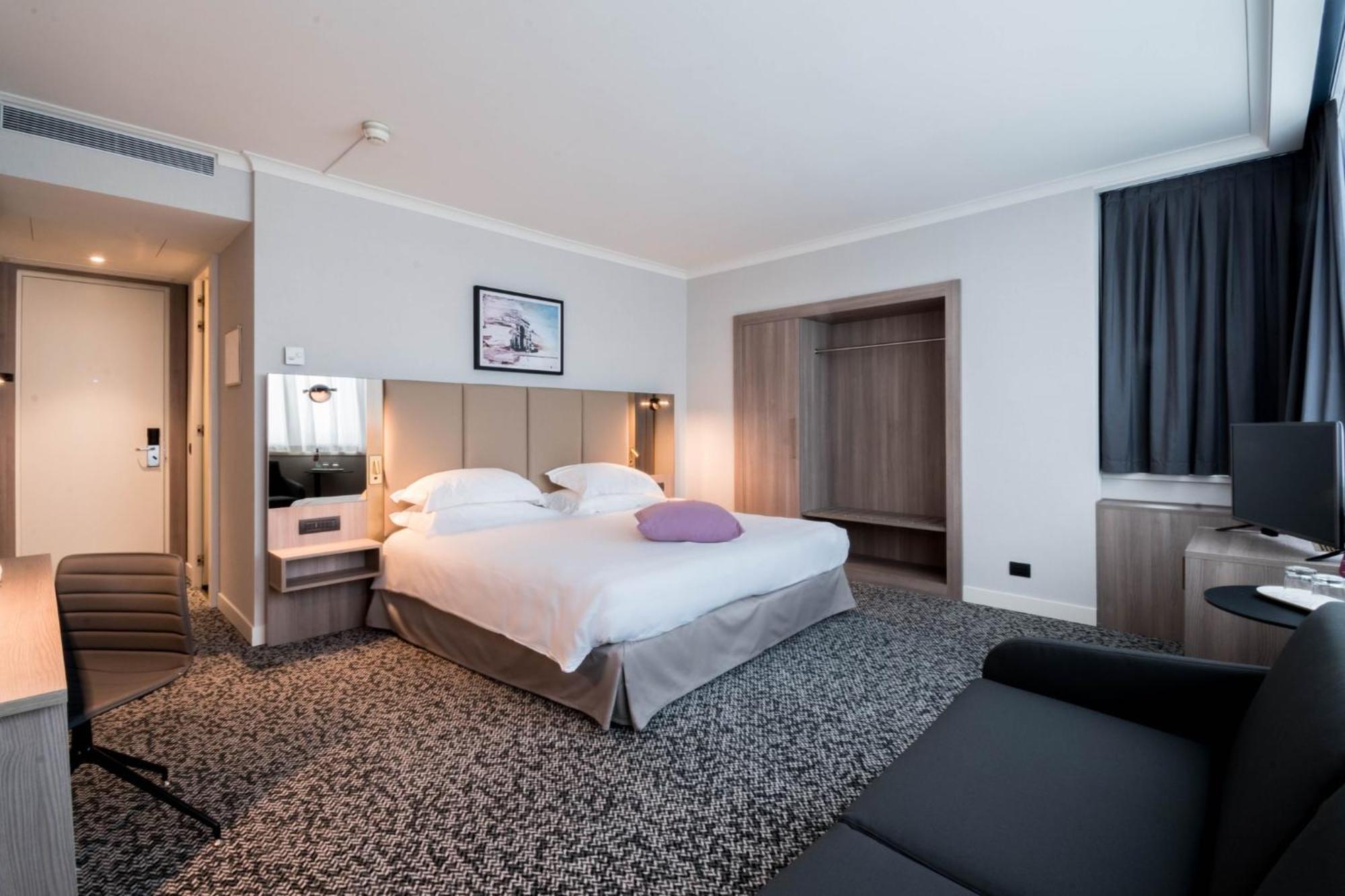 Отель Crowne Plaza Milan Linate By Ihg Сан-Донато-Миланезе Экстерьер фото